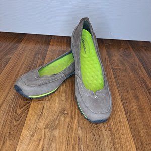 Eddie Bauer Slip-On Flats Size 9